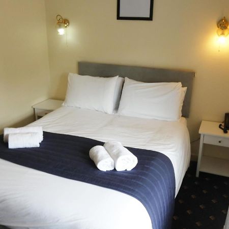 The Riverside Hotel มอนมัท ภายนอก รูปภาพ
